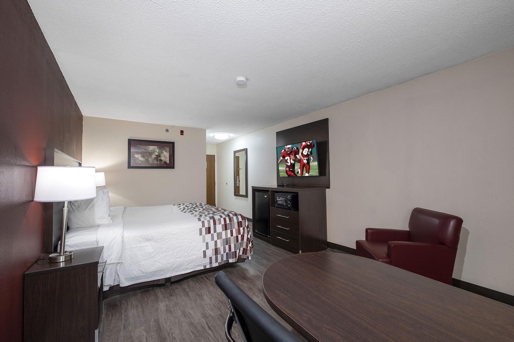 Red Roof Inn Prattville Exterior photo