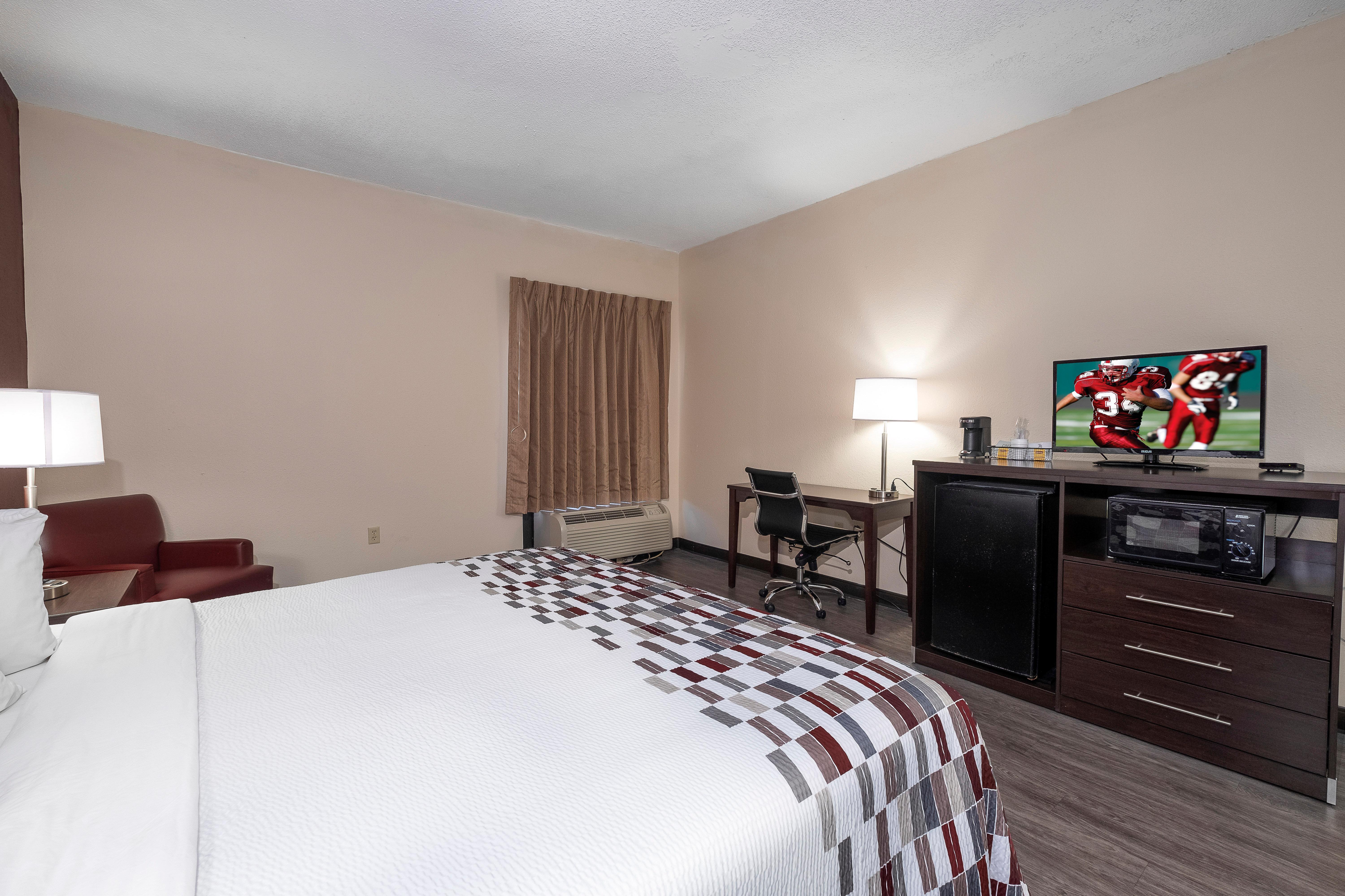 Red Roof Inn Prattville Exterior photo