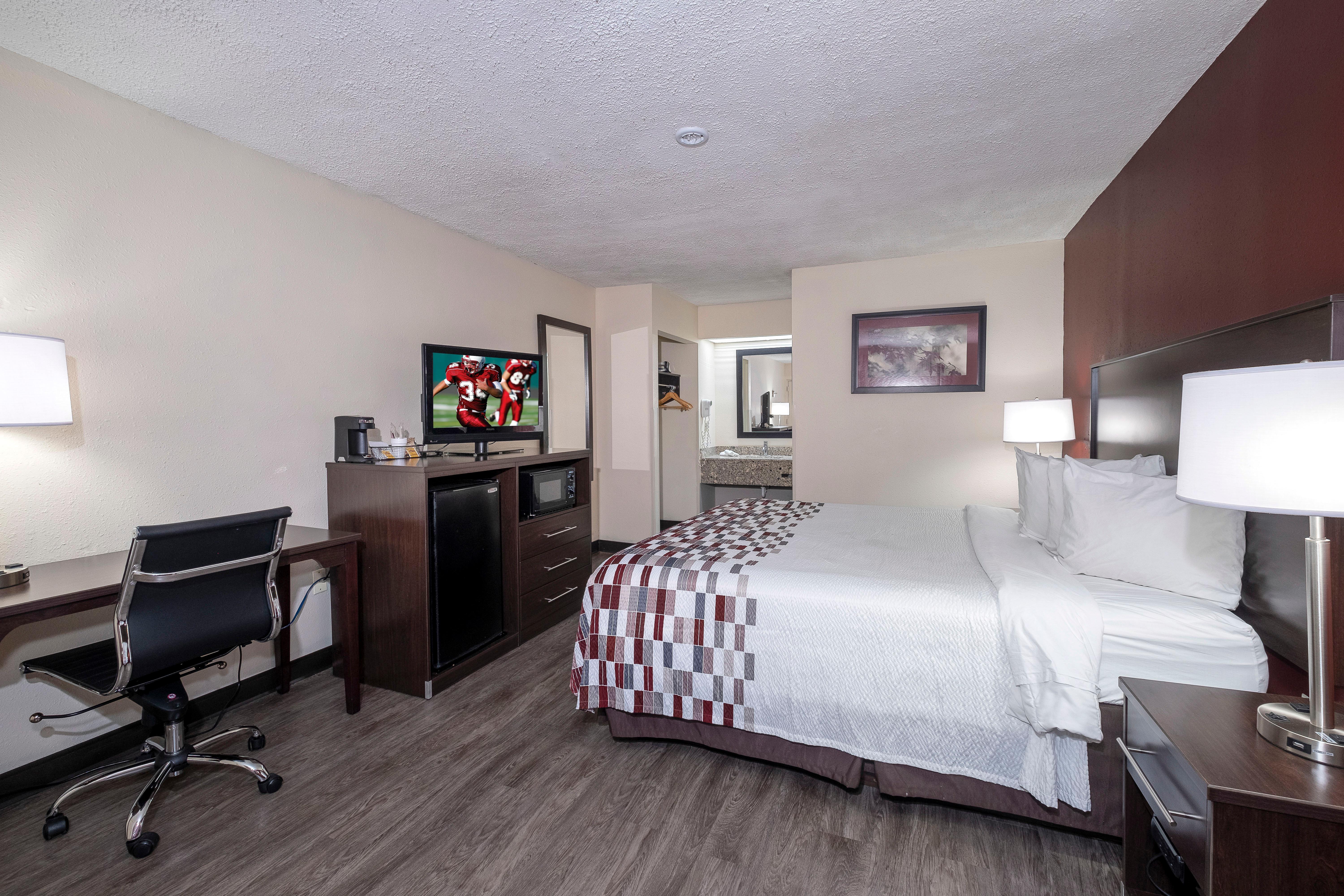 Red Roof Inn Prattville Exterior photo