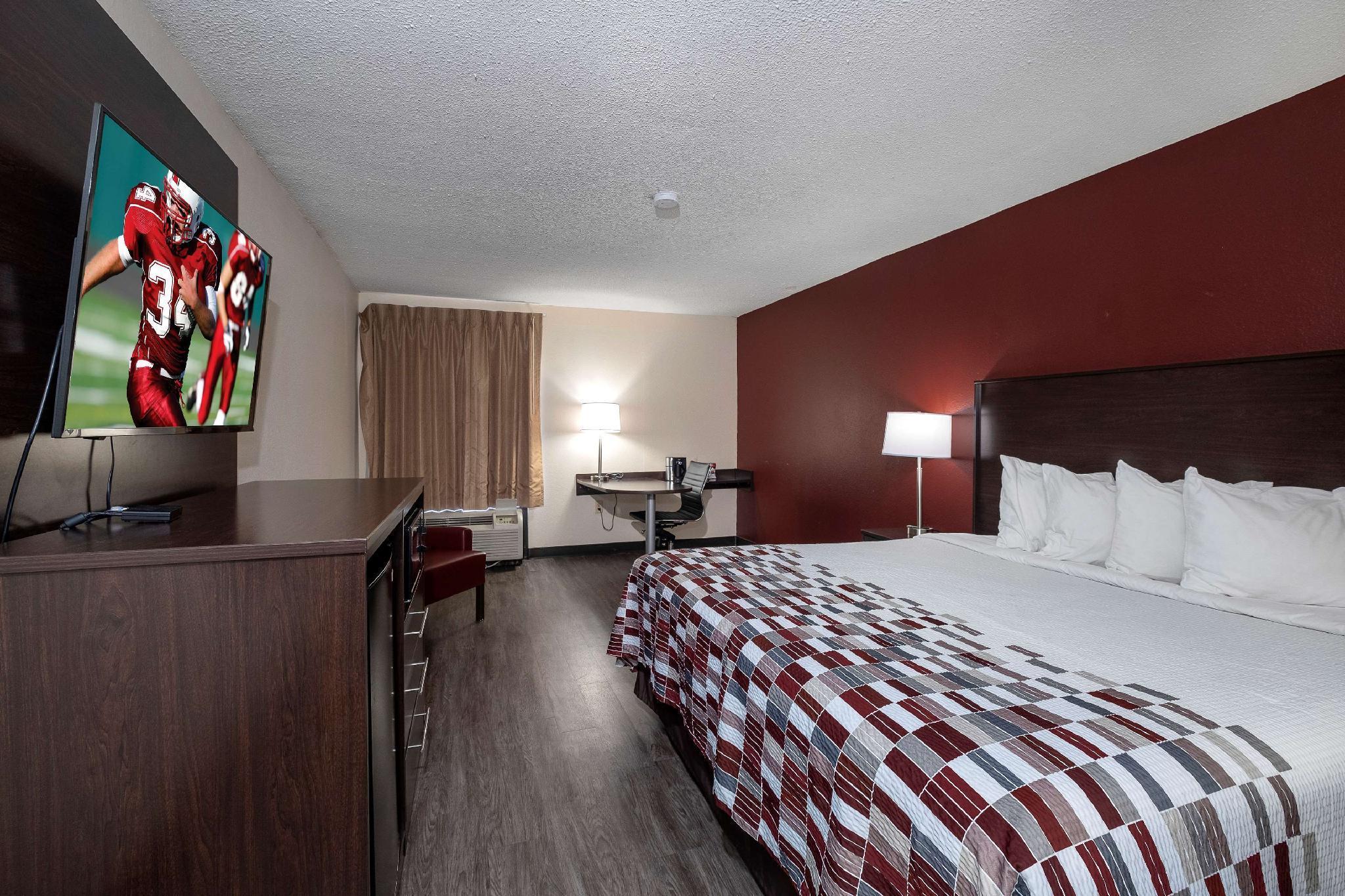 Red Roof Inn Prattville Exterior photo